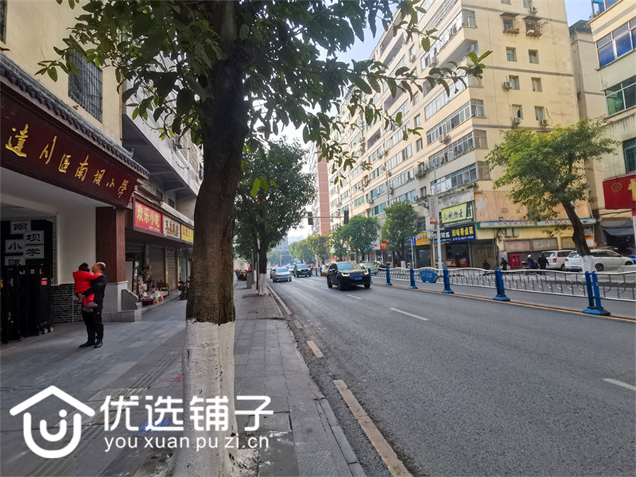 南外南坝小学40平餐饮店转让水电气三通