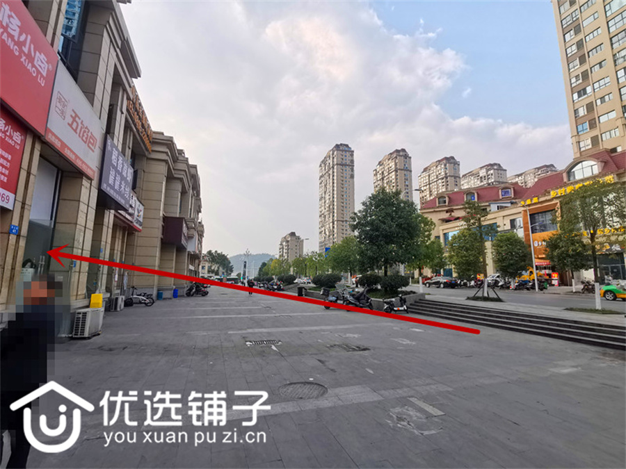 西外凤凰城50平包子店转让水电气三通