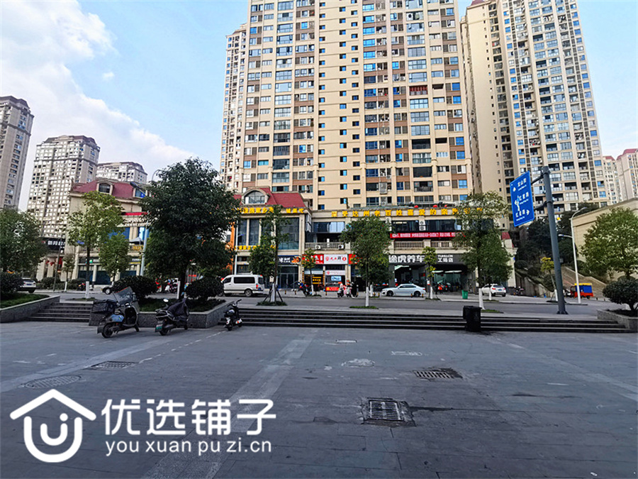 西外凤凰城50平包子店转让水电气三通