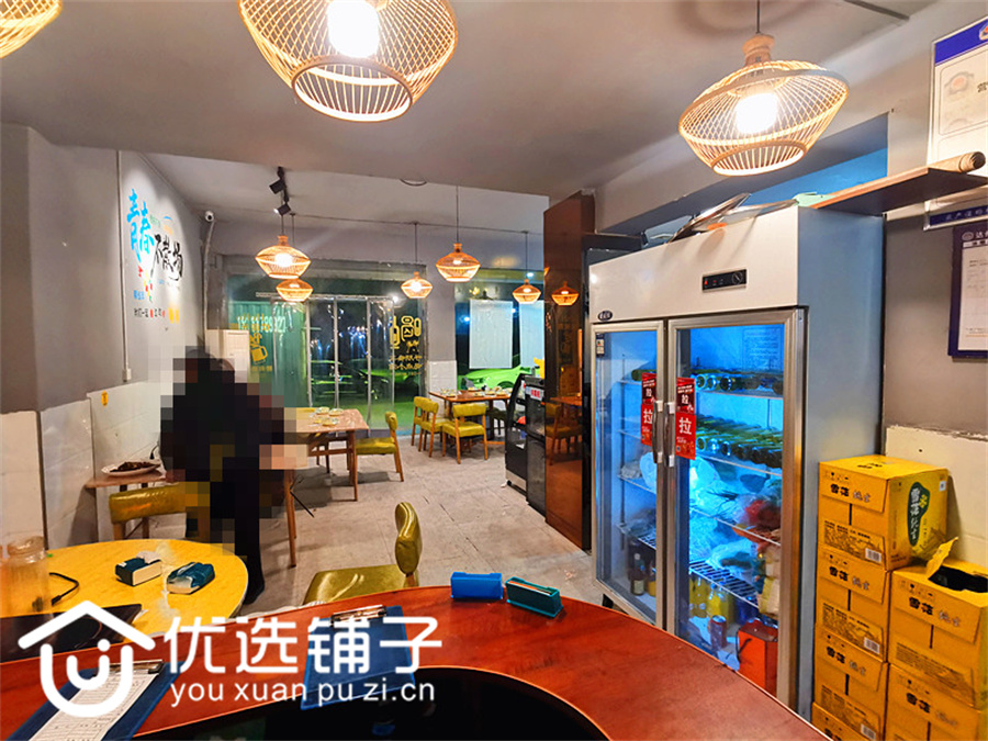 南外仙鹤路隧洞旁边130平大排档低价急转
