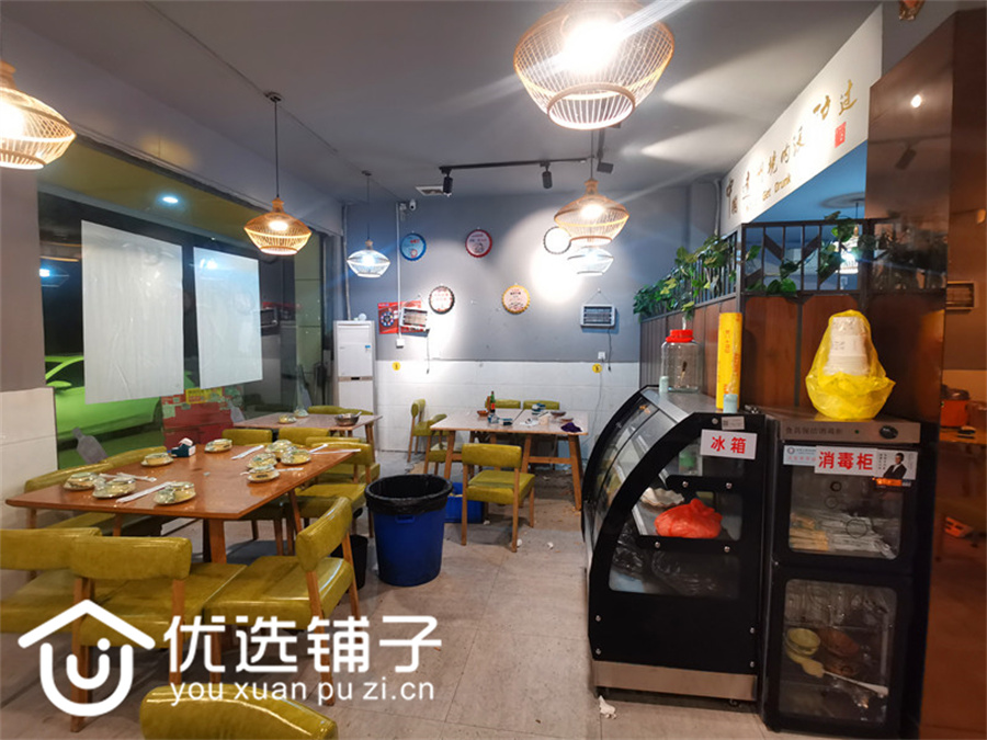 南外仙鹤路隧洞旁边130平大排档低价急转