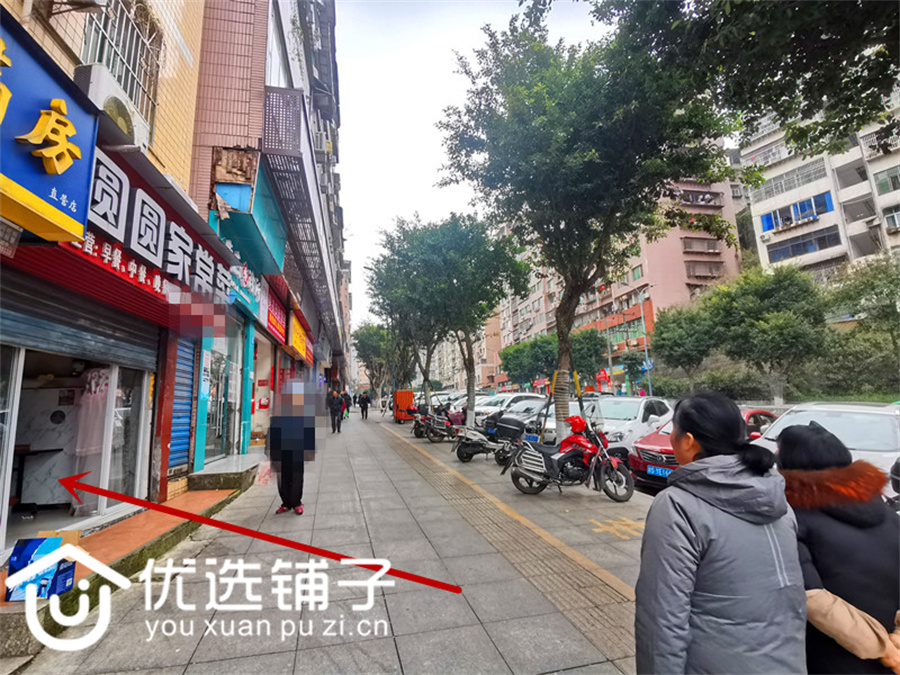 北外凤翎关公交站旁边40平餐饮店转让