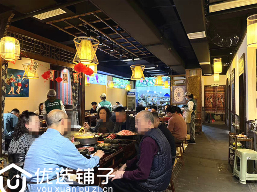 西外罗浮广场旁380平火锅店转让(水电气三通)